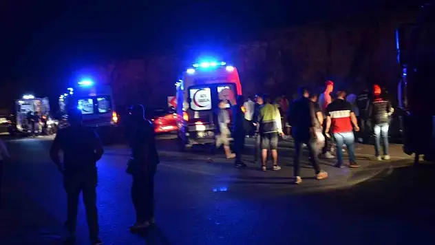 Aydın'da yolcu otobüsü otomobille çarpıştı: 4 ölü