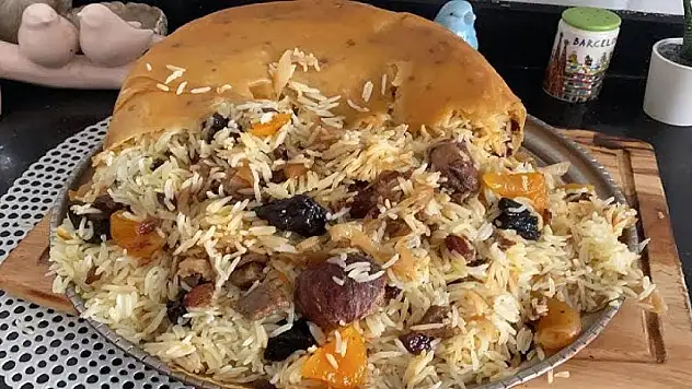 Azerbaycan mutfağının en lezzetlisi. Bakın Şah Pilavının püf noktaları neler...
