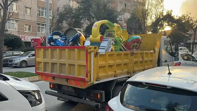 Bağcılar'da Çocuk Parkı Tehlikesi