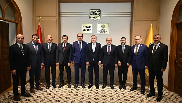 Bakan Bak ve Başkan Yardımcısı Büyükgümüş, Başkan Altay'a ziyarette bulundu