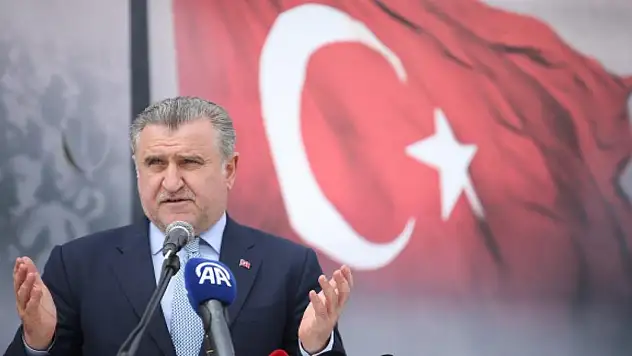 Bakan Bak'tan Ergin Ataman'a destek