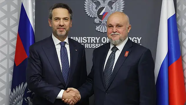 Bakan Bayraktar, Rusya Enerji Bakanı Tsivilev ile enerjide işbirliği imkanlarını görüştü