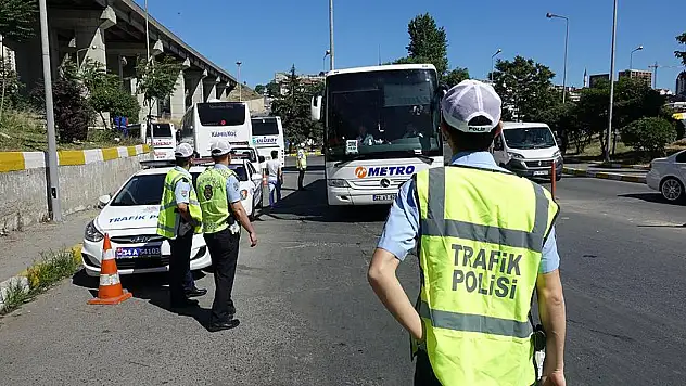 Bakan Çiftçi açıkladı: Kurban Bayramı'nda denetimler sıklaştırılacak! 1238 yolcu detayı dikkat çekti!