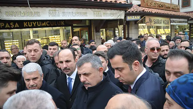 Bakan Çiftçi memleketi Konya'da! Vatandaşlardan sevgi seli: Gurur duyuyoruz...