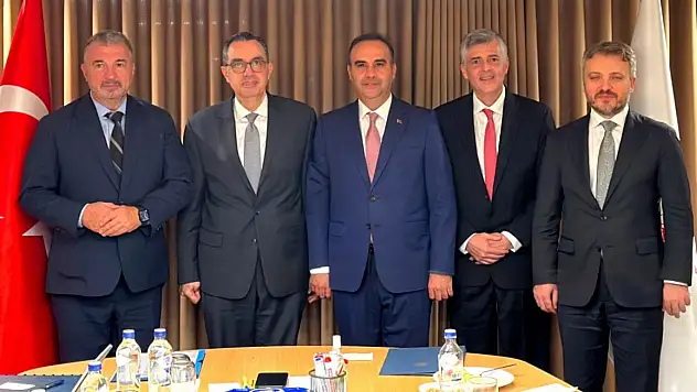 Bakan Kacır, IFC heyeti ile bir araya geldi
