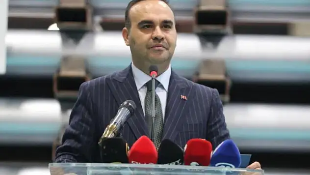 Bakan Kacır: Türk sanayisi katma değerli üretimini sürdürüyor