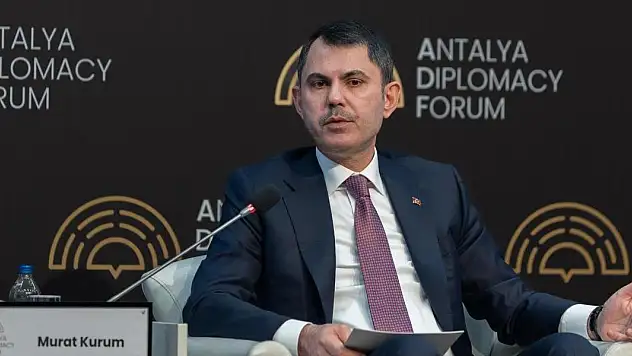 Bakan Kurum: 2035'e kadar rüzgar ve güneş enerji kapasitemizi 4 kat üzerine çıkaracağız