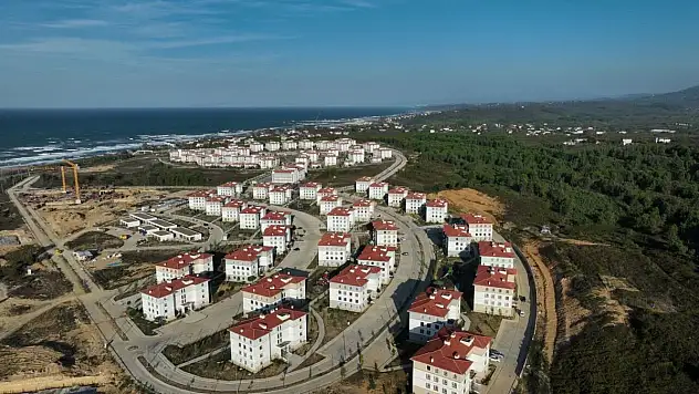 Bakan Kurum, TOKİ ile Sakarya'da ev sahibi olan vatandaşların görüntülerini paylaştı!