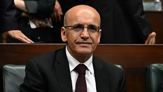Bakan Şimşek, mart ayı dış ticaret verilerini değerlendirdi