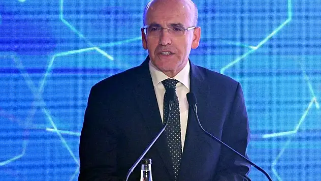 Bakan Şimşek: Yıllık mal enflasyonu yüzde 40'ın altına geriledi