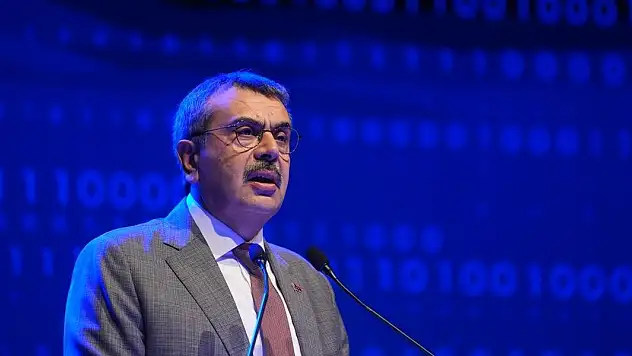 Bakan Tekin: Dün kapattıkları kapıları açtığımız için rahatsızlar