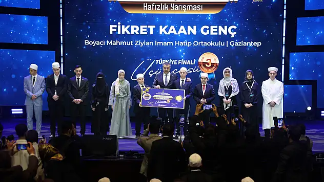 Bakan Tekin: 'Gençlerimizin ruh dünyası, algoritmaların merhametine bırakılmamalı'