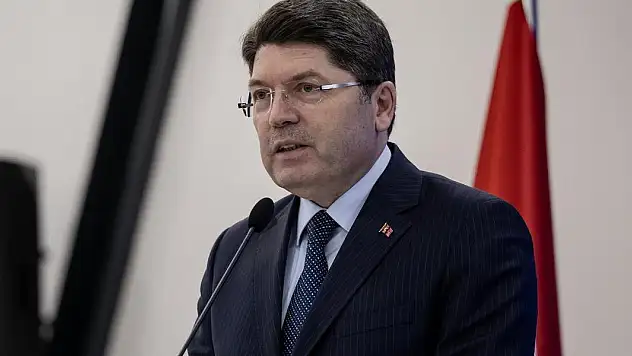 Bakan Tunç: Bir yıl ceza alan 18 gün cezaevinde kalacak
