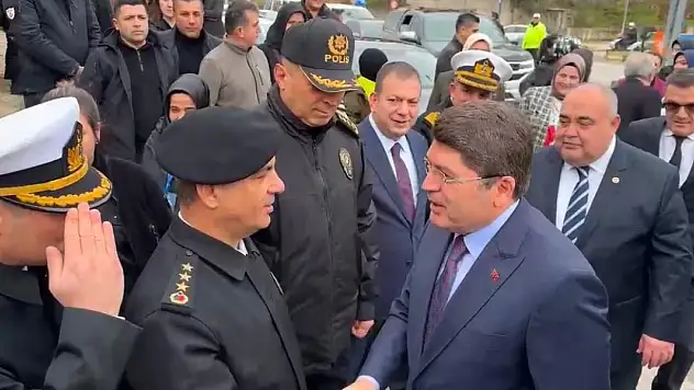 Bakan Tunç: Şimdi sıra terörü, silahlarıyla beraber tarihe gömmekte