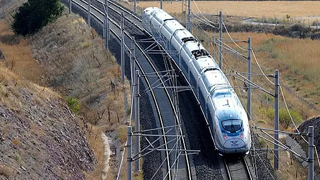Bakan Uraloğlu: Ankara-Samsun 2,5 saate inecek