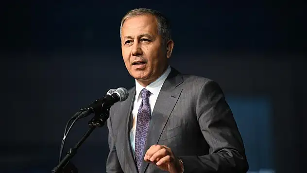 Bakan Yerlikaya, düşen uçak için Gürcü mevkidaşıyla görüştü