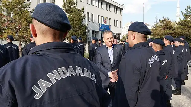 Bakan Yerlikaya: Jandarmamız bayramda da çalışıyor!