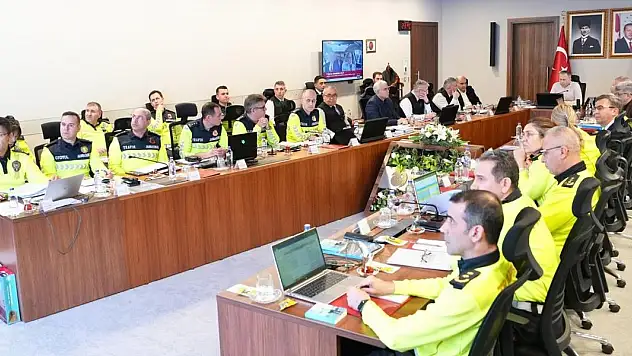 Bakan Yerlikaya: Trafikte makas atmaya yeni yaptırımlar geliyor