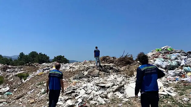 Bakanlıktan açık alana çöp döken belediyeye 1,8 milyon lira ceza