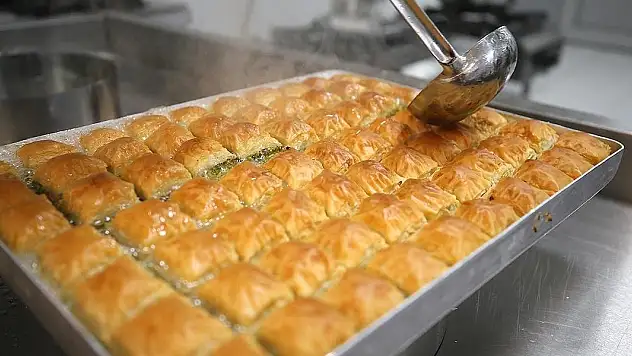 Baklavanın şekeri düştü