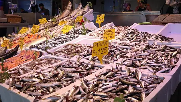 Balıkçıların tezgahlarında yeni sezonda en çok istavrit yer alıyor