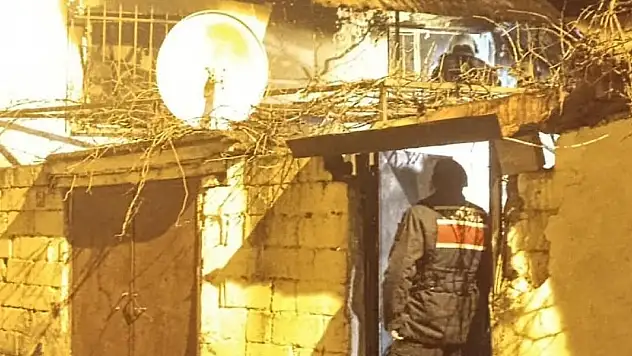 Balıkesir'de evde çıkan yangında 2 kardeş hayatını kaybetti