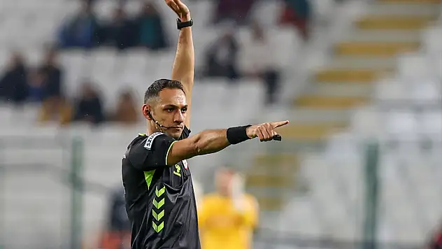 Başakşehir - Konyaspor maçının hakemi açıklandı