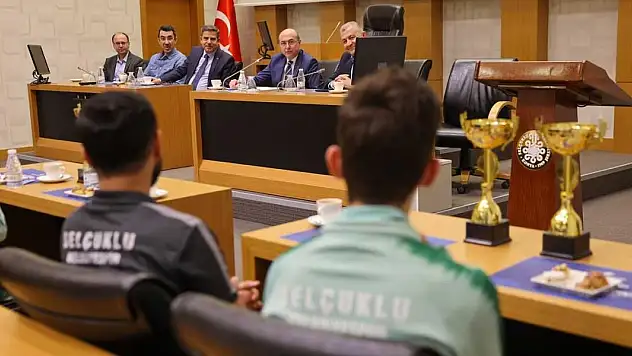 Başarılı Sporculardan Başkan Pekyatırmacı'ya Ziyaret