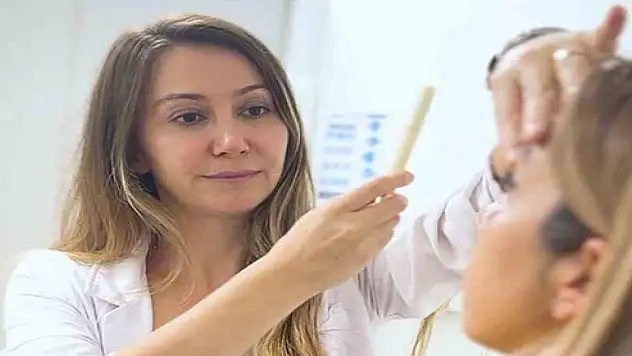 Başınızda sıkışma hissi varsa dikkat: Uzmanı nedenini açıkladı