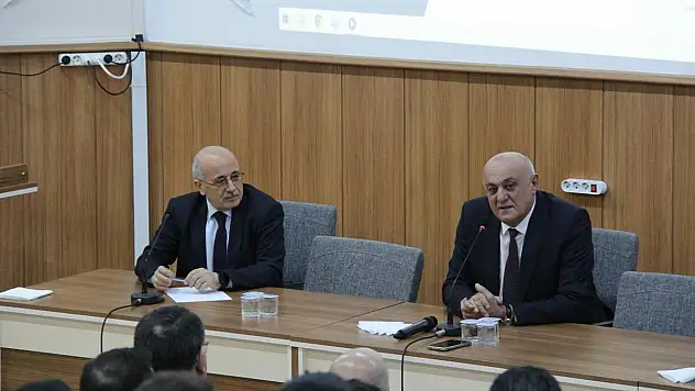 Başkan Erkoyuncu, SÜ Ziraat Fakültesi öğrencileriyle biraraya geldi
