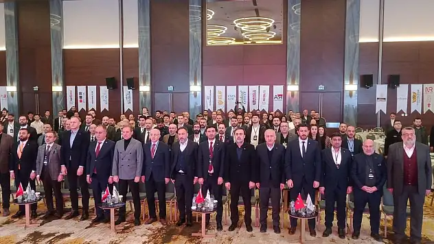 Başkan Karabağ, dünya sahnesinde söz sahibi olmanın sırrını açıkladı!