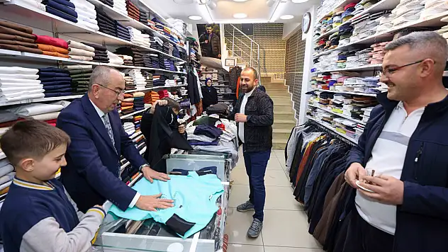 Başkan Kavuş, Bedesten'de esnaf ve vatandaşlarla buluştu