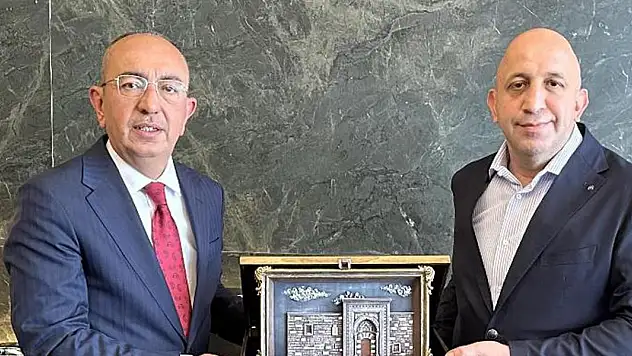 Başkan Kavuş'tan Mekpan Panel'e Teşekkür Ziyareti