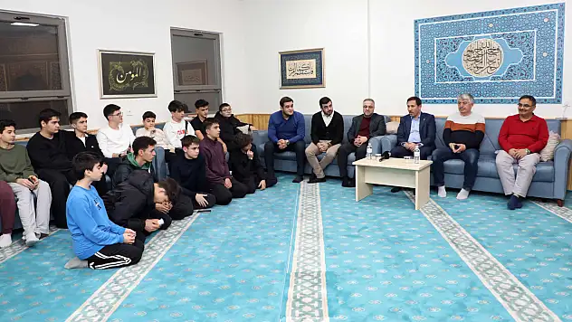Başkan Kılca'dan gençlerle samimi buluşma