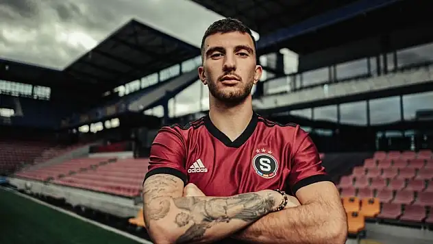 Başkan Korkmaz açıkladı! Arnavut golcü Konyaspor'un kapısından dönmüş!
