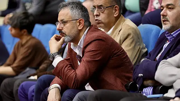Başkan Korkmaz karamsar konuştu! Konyaspor, parkelerden çekiliyor mu?