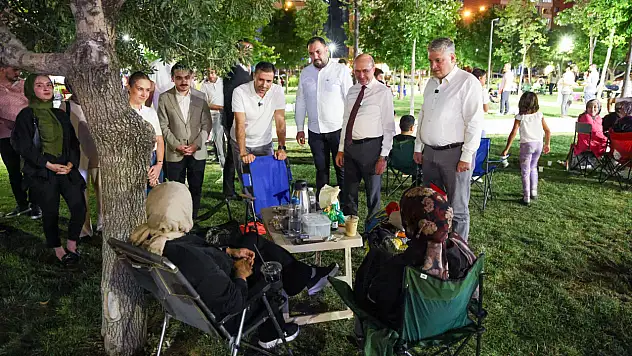 Başkan Özgökçen ve Pekyatırmacı'dan Selçuklu'da yaz akşamı sohbeti!