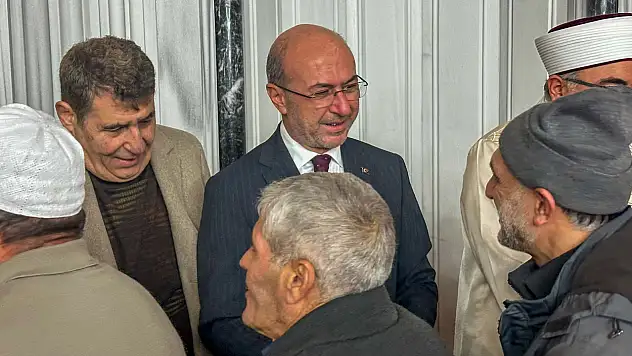 Başkan Pekyatırmacı, Regaib Kandili dolayısıyla vatandaşla buluştu