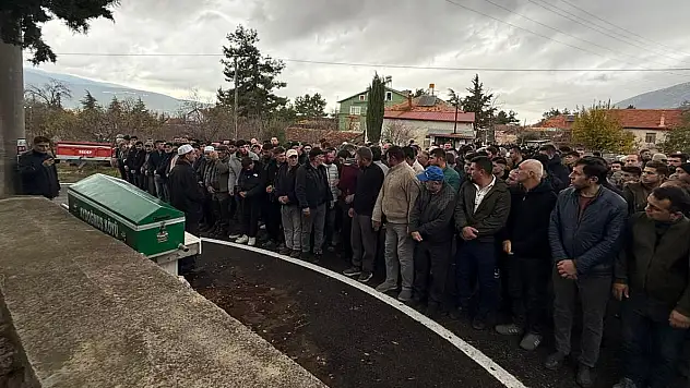 Başsız cesedi bulunan 2 çocuk babası, toprağa verildi