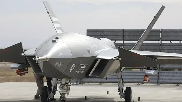 Bayraktar KIZILELMA ilk kez mühimmatlı uçtu