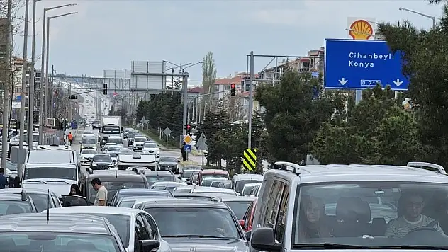 Bayram dönüşü Konya-Ankara kara yolunda yoğunluk