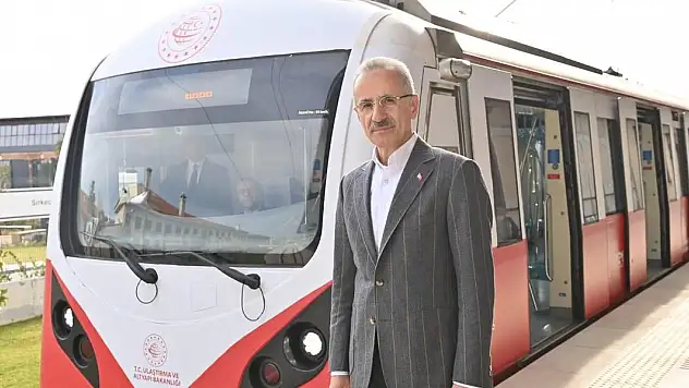 Bayramda bakanlığa bağlı raylı sistemler ve otoyollar ücretsiz olacak!