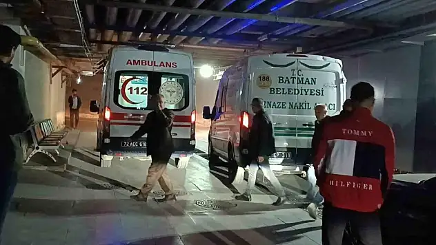 Beton parçaları inşaat işçilerinin üzerine düştü: 1 ölü, 1 yaralı