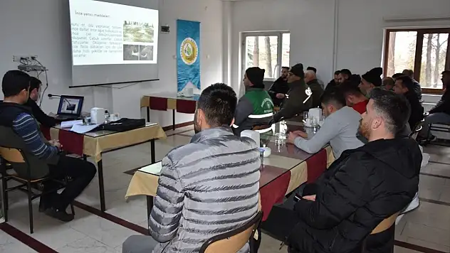 Beyşehir'de orman yangınlarına karşı kurum içi eğitim verildi