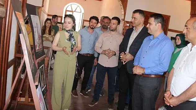 Beyşehir Kaymakamı Akpınar, yıl sonu sergisine katıldı