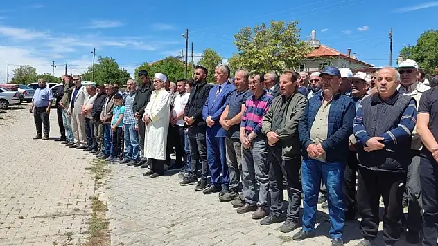 Beyşehir'de çiftçiler yağmur duası yaptı