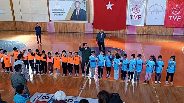 Beyşehir'de geleneksel çocuk oyunları turnuvası heyecanı