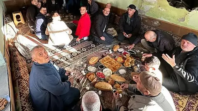 Beyşehir'de köy odası geleneği yaşatılıyor