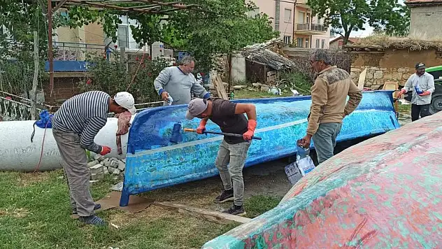 Beyşehir'de tatlı su balığı avcıları yeni sezon hazırlıklarına başladı