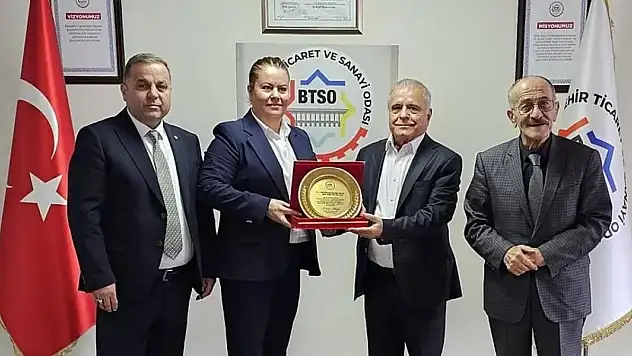 Beyşehir'in vergi rekortmenlerine plaket verildi